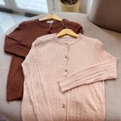 1. Medeline Cardy Harga 186 rb